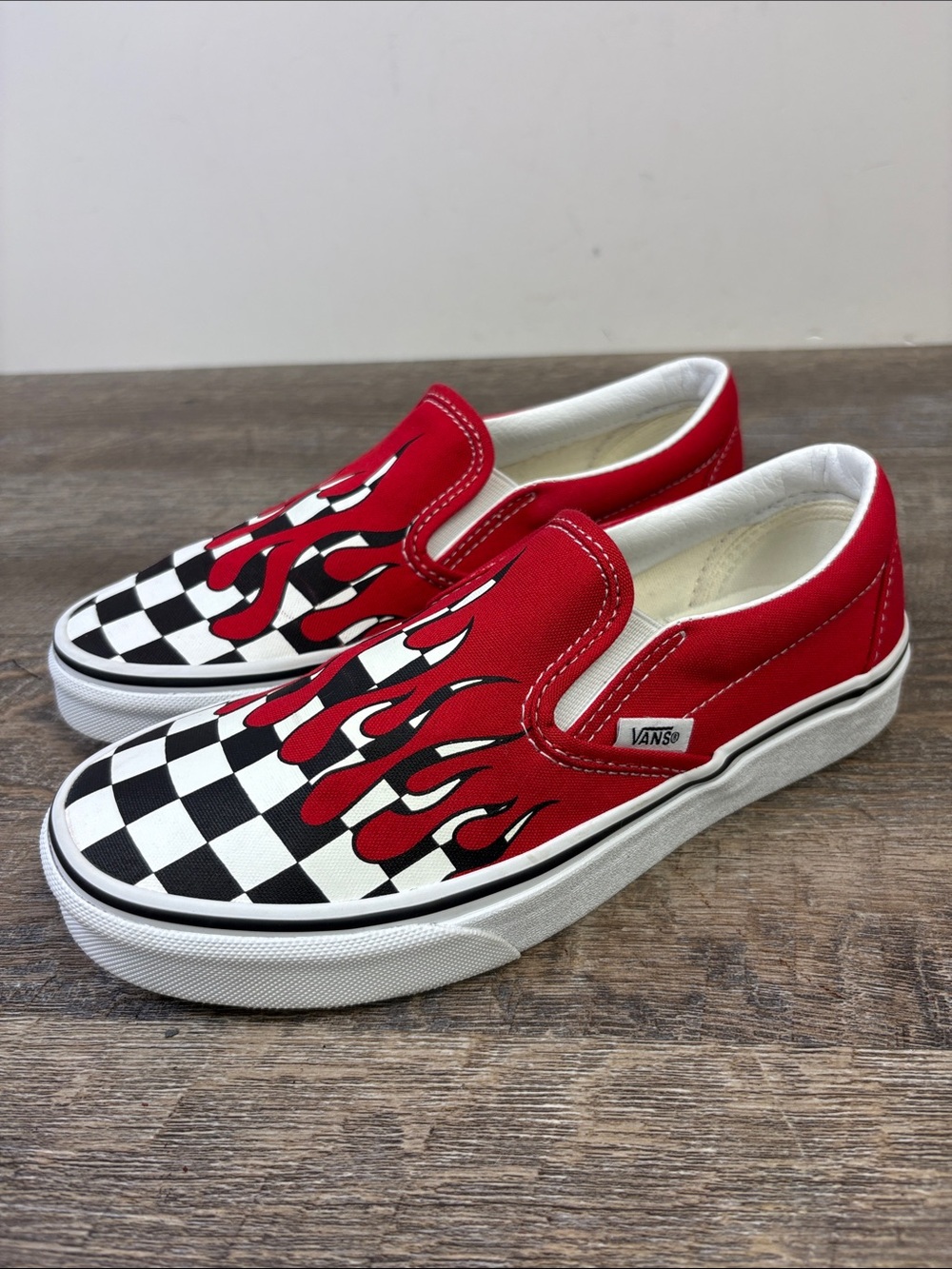 Vans Classic Slip-On Red Checkerboard Flame Canvas Sneakers Women’s 6.5 Men’s 5
